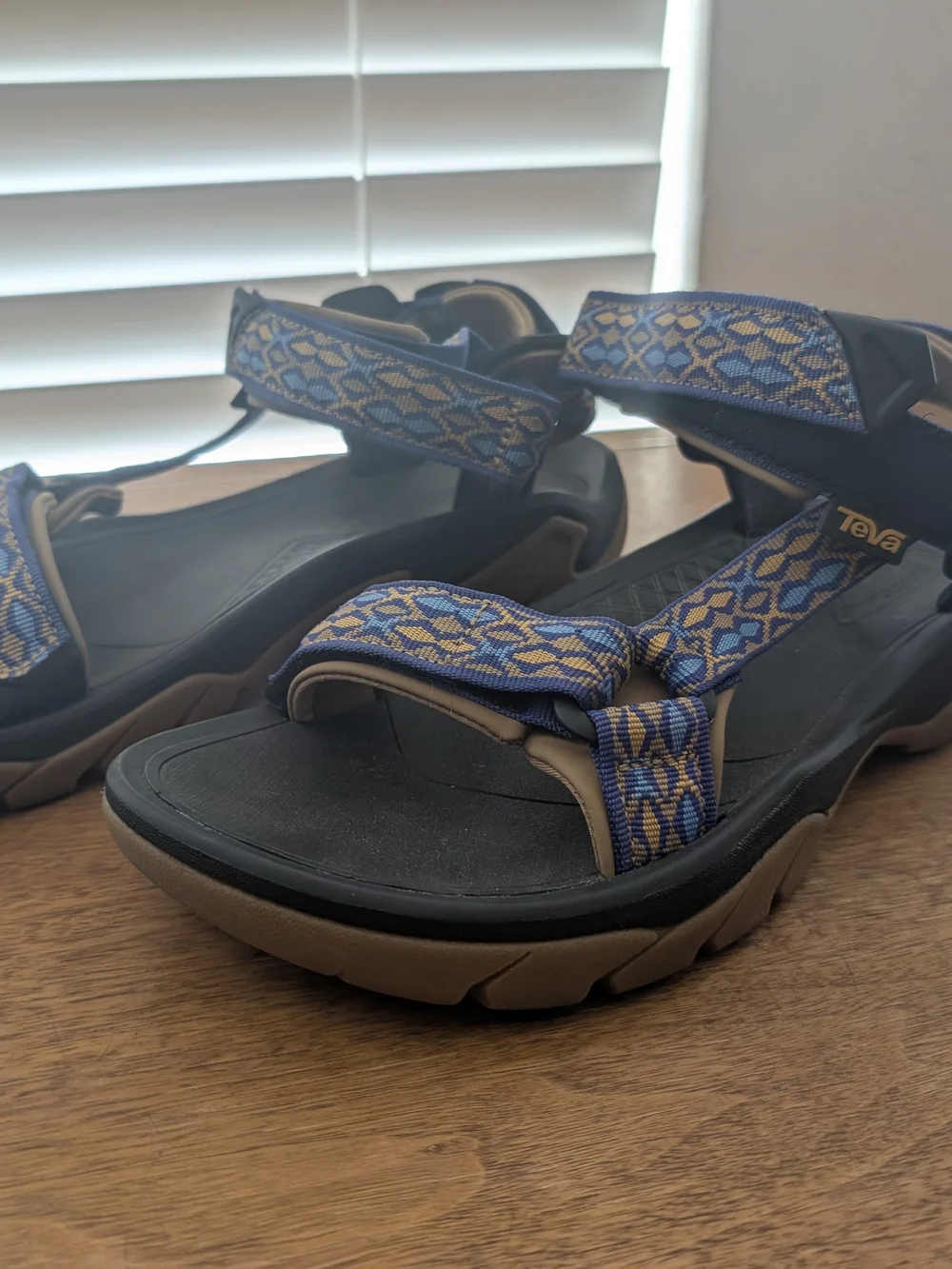 Teva M Terra Fi 5. Men's size 9.5 (42.5)
